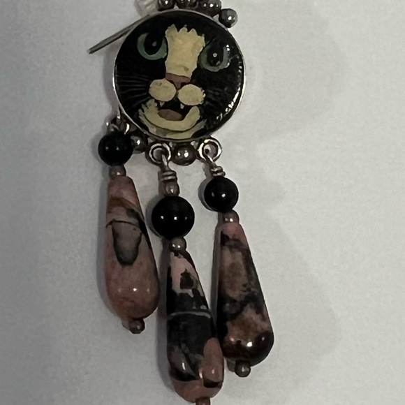 Source Unknown Jewelry - Source Unknown Black and Pink Cat Earrings